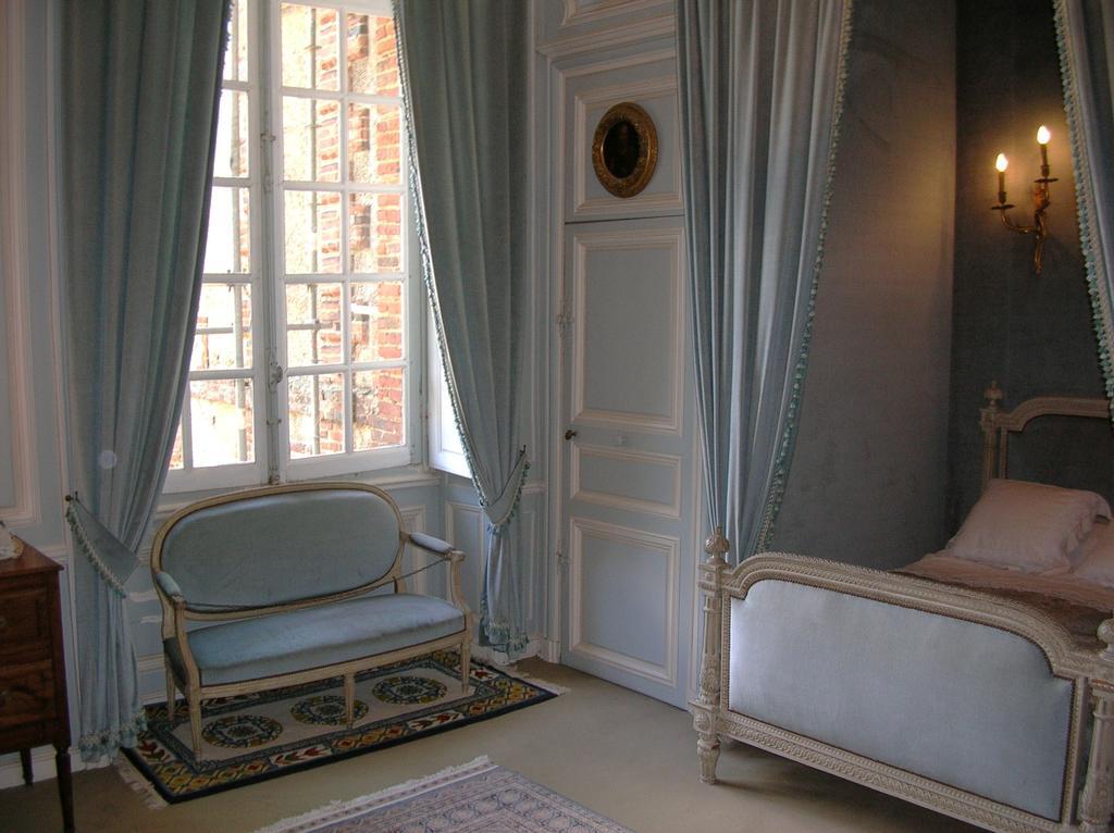 Chateau De Fleury La Foret Bed and Breakfast Igoville Eksteriør billede
