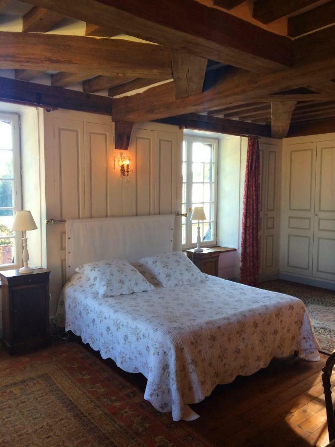 Chateau De Fleury La Foret Bed and Breakfast Igoville Eksteriør billede