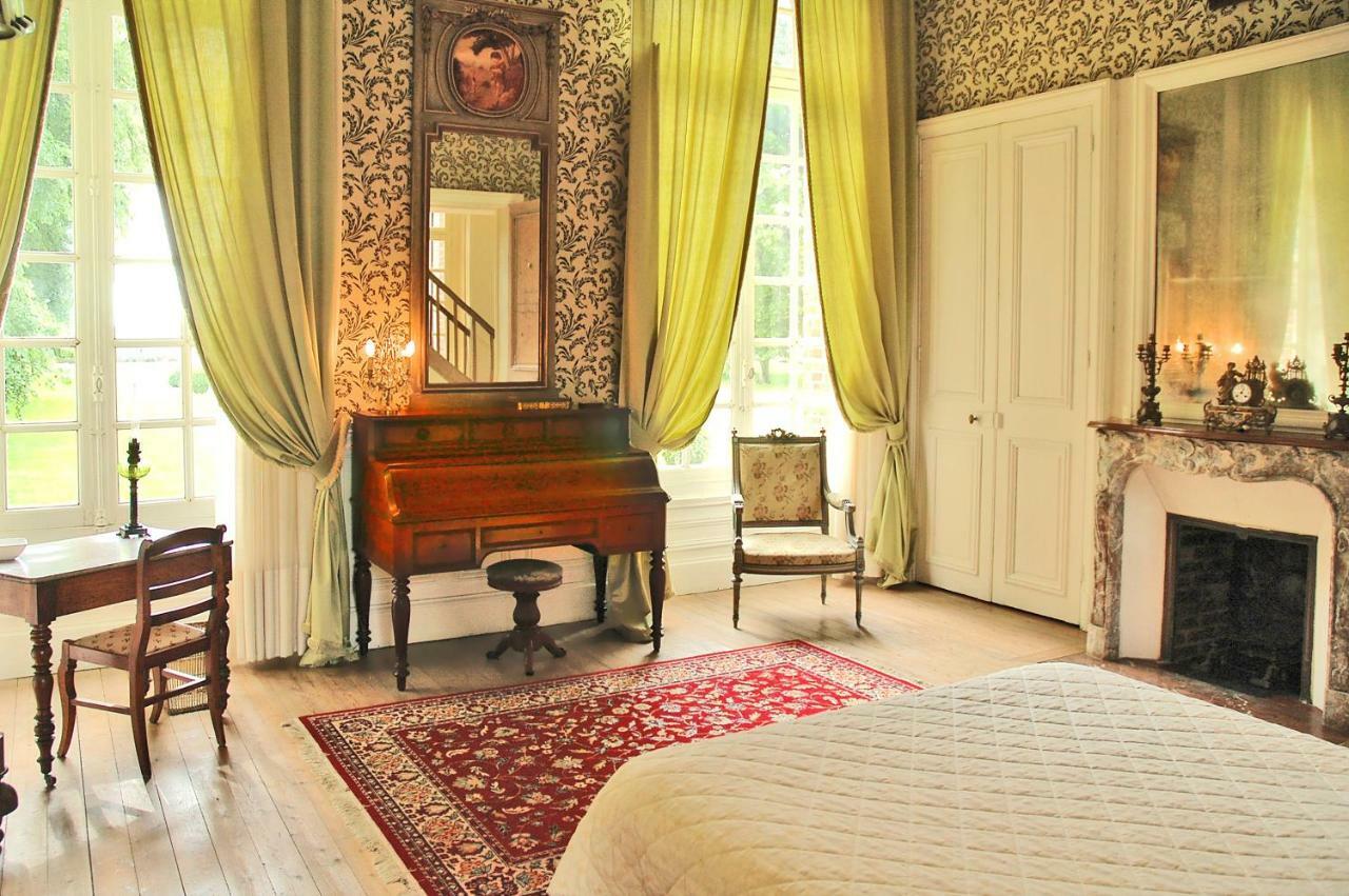 Chateau De Fleury La Foret Bed and Breakfast Igoville Eksteriør billede